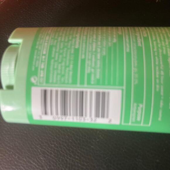 Mitchum Women invisible Solid Deodorant Pure Fresh 2.7 oz - Picture 2 of 3